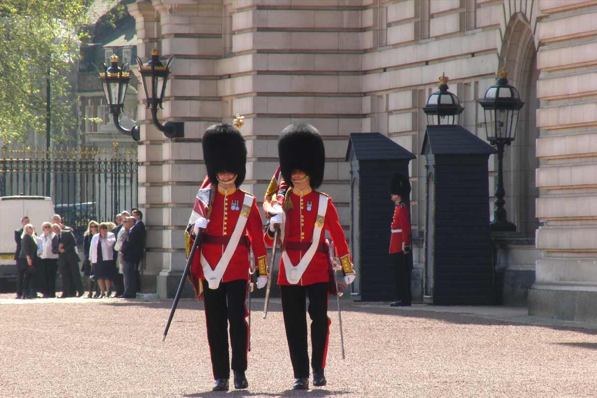 King's Guard, Buckingham Palace