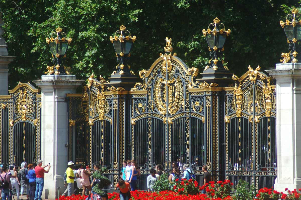 Gates of Buckingham Palace, London