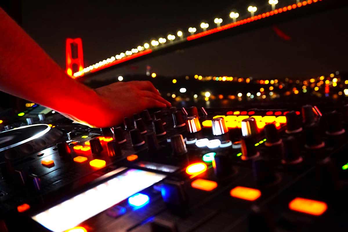 Music scene in Istanbul