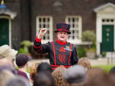 Yeoman Warder / Beefeater Tour at the Tower of London - Image © Historic Royal Palaces https://www.hrp.org.uk/tower-of-london/